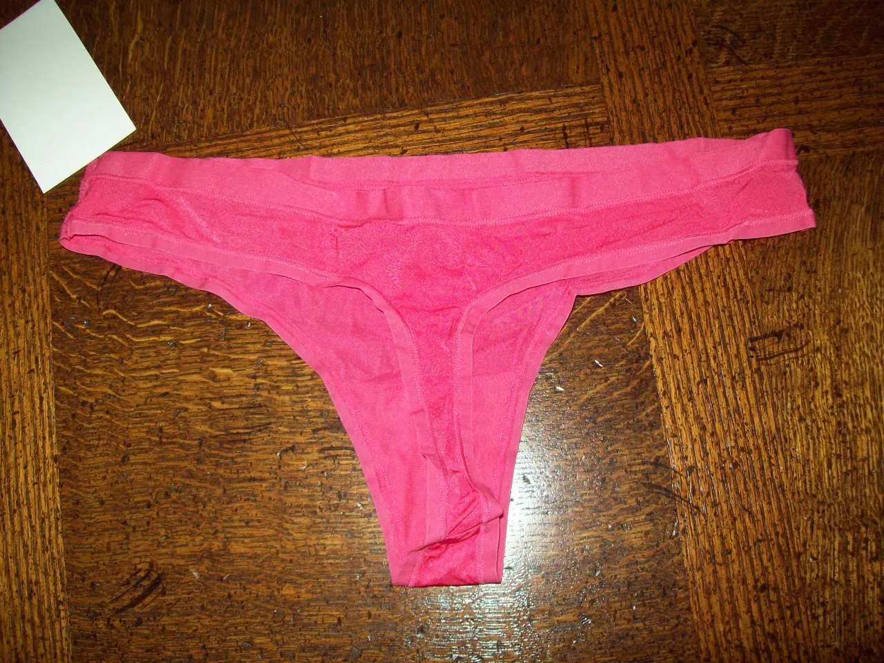 NWT LE MYSTERE INFINITE COMFORT THONG PANTIES NYLON SPANDEX 8838 RASPBERRY S/M