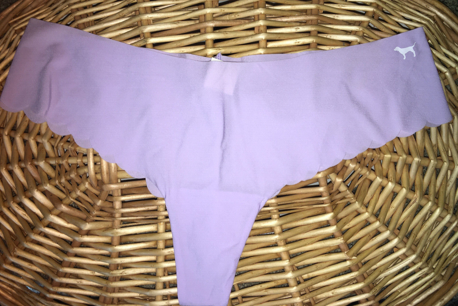 Victoria’s Secret PINK Thong Panties Women’s Sz. XL Lavender Scalloped Logo NWT