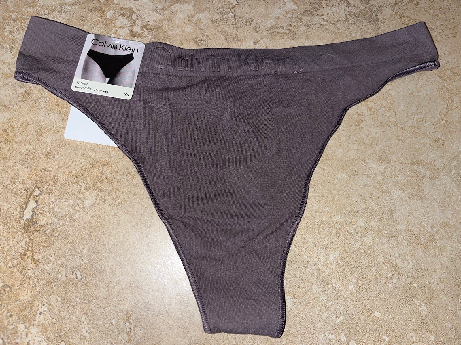 NWT Calvin Klein Mocha QD3958 Seamless Bonded Flex Thong Panty XS