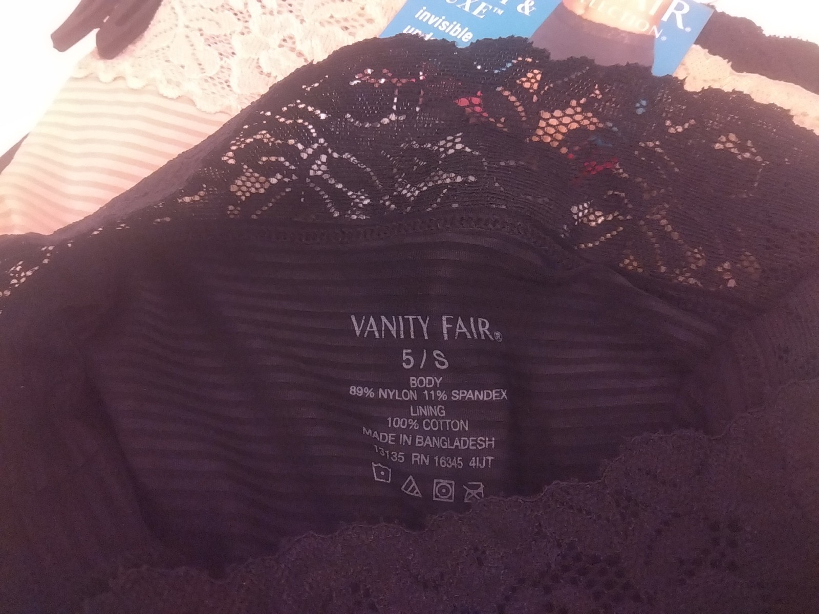 Vanity Fair 3 Pack Black/Beige Light & Luxe Briefs Size S/5 – New (65)