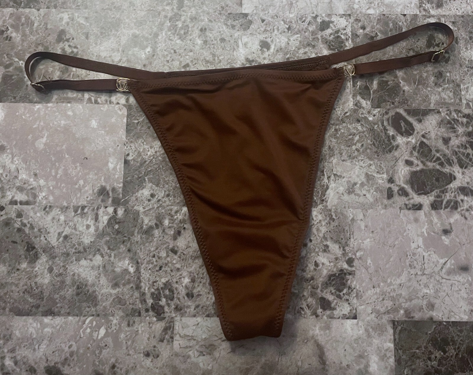 NWT VICTORIA’S SECRET DARK BROWN SOFT SMOOTH GOLD ADJUSTABLE STRAP THONG PANTIES