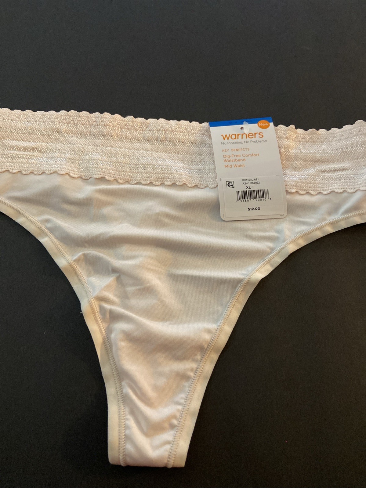 WARNERS PALE PINK “ NO PINCHING, NO PROBLEMS “THONG PANTIES / Extra Large / 8