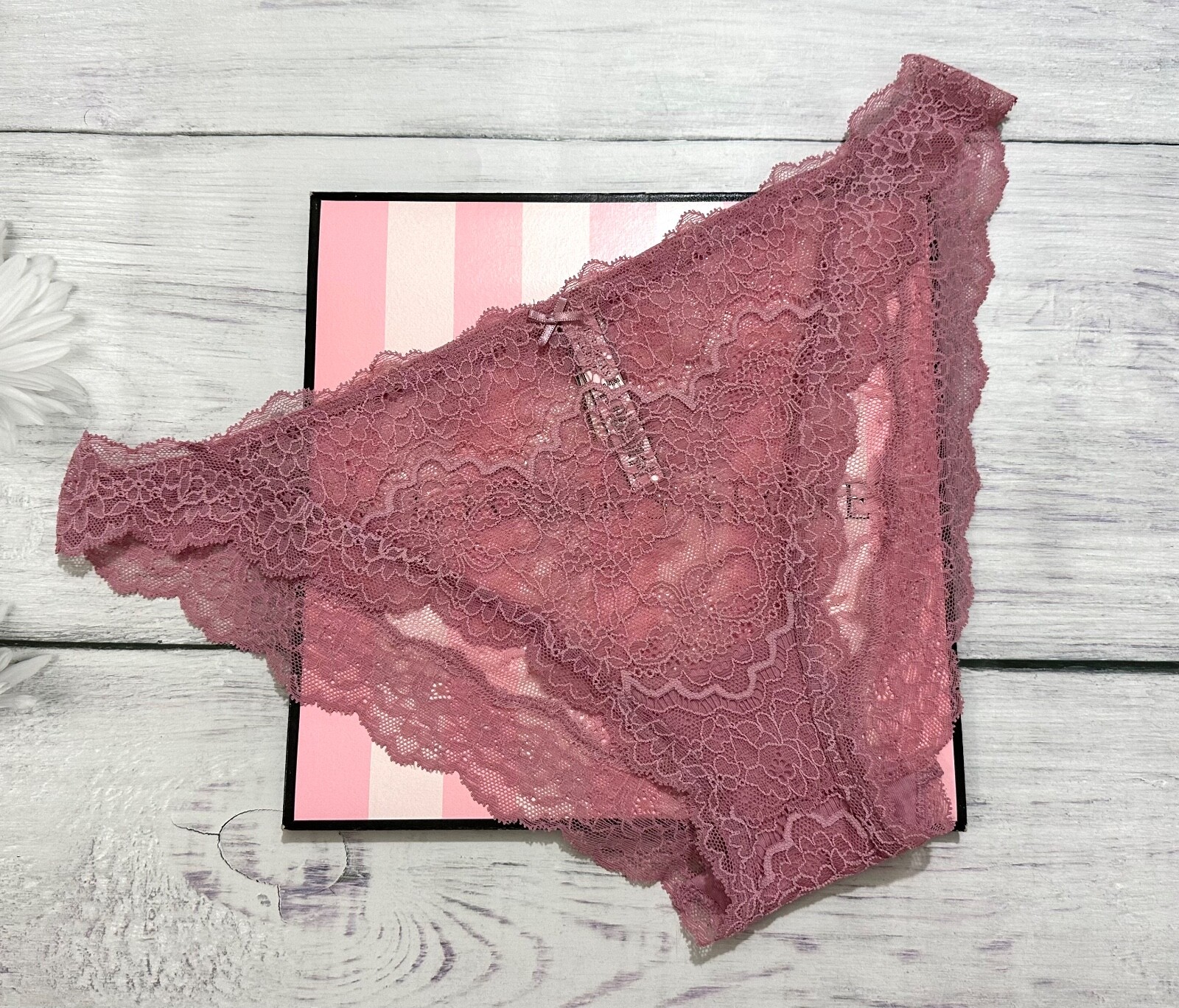 Victoria’s Secret Dream Angels Floral Allover Lace Cheekini Thong Panty