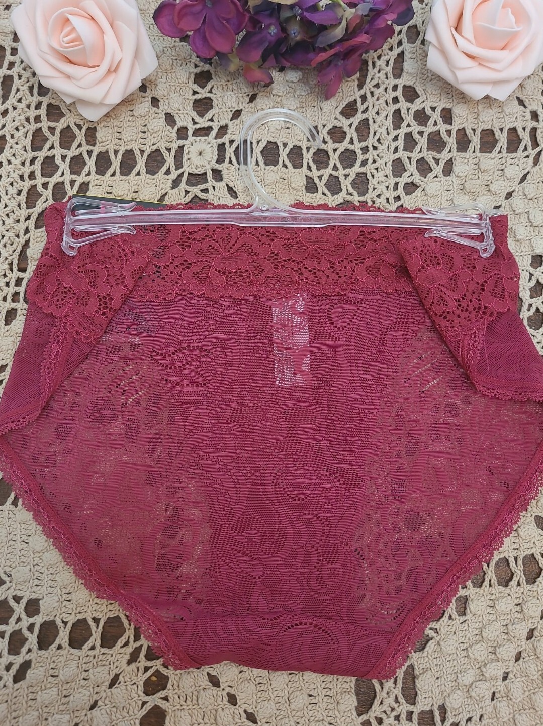 MAIDENFORM Luxurious SeXy Slinky Stretch Lace Red V Waist Bikini Panty 6/M ~NWT