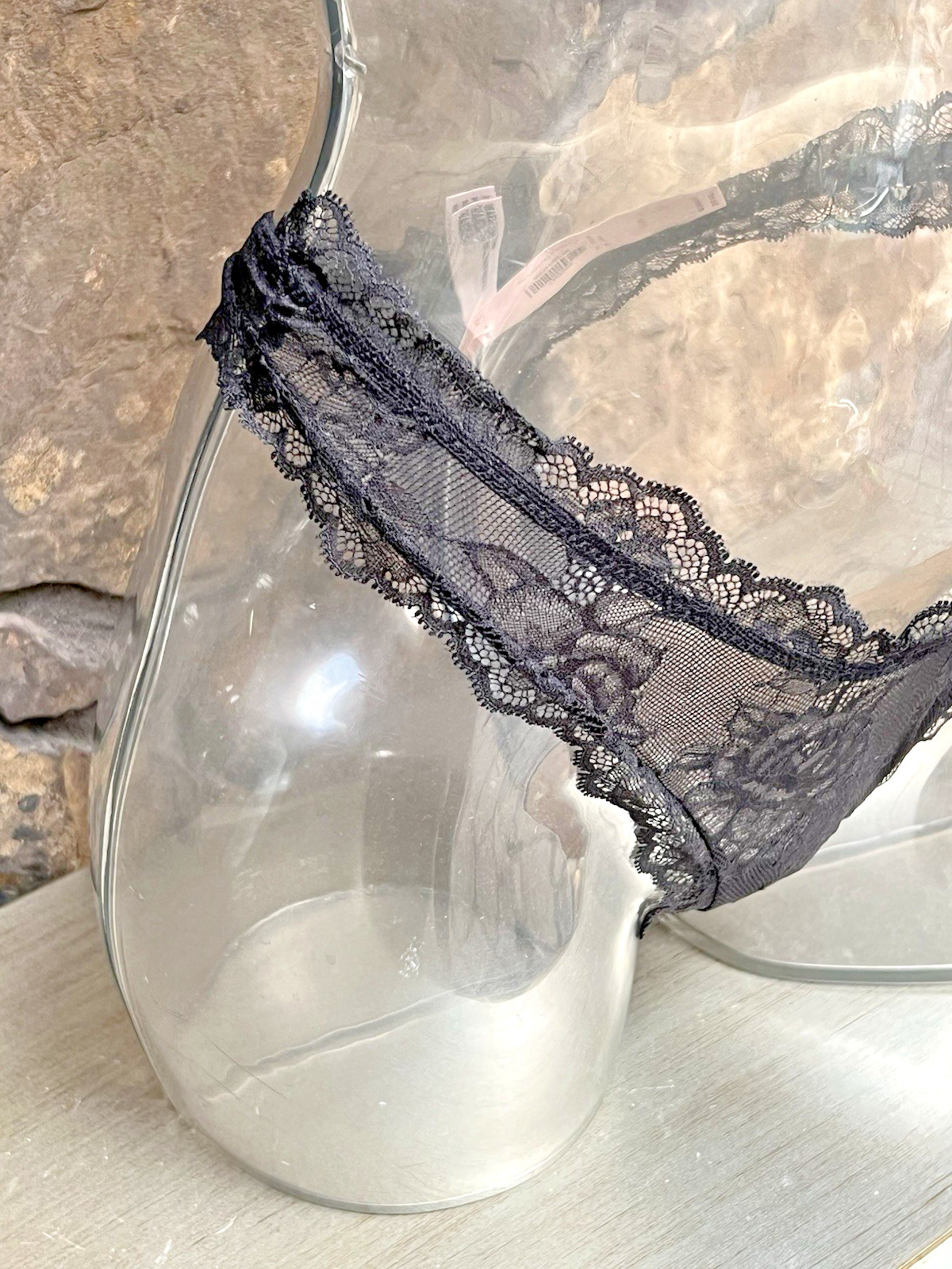 Victoria’s Secret High Leg Lace THONG Panty BLACK Sz L NWT$18.95