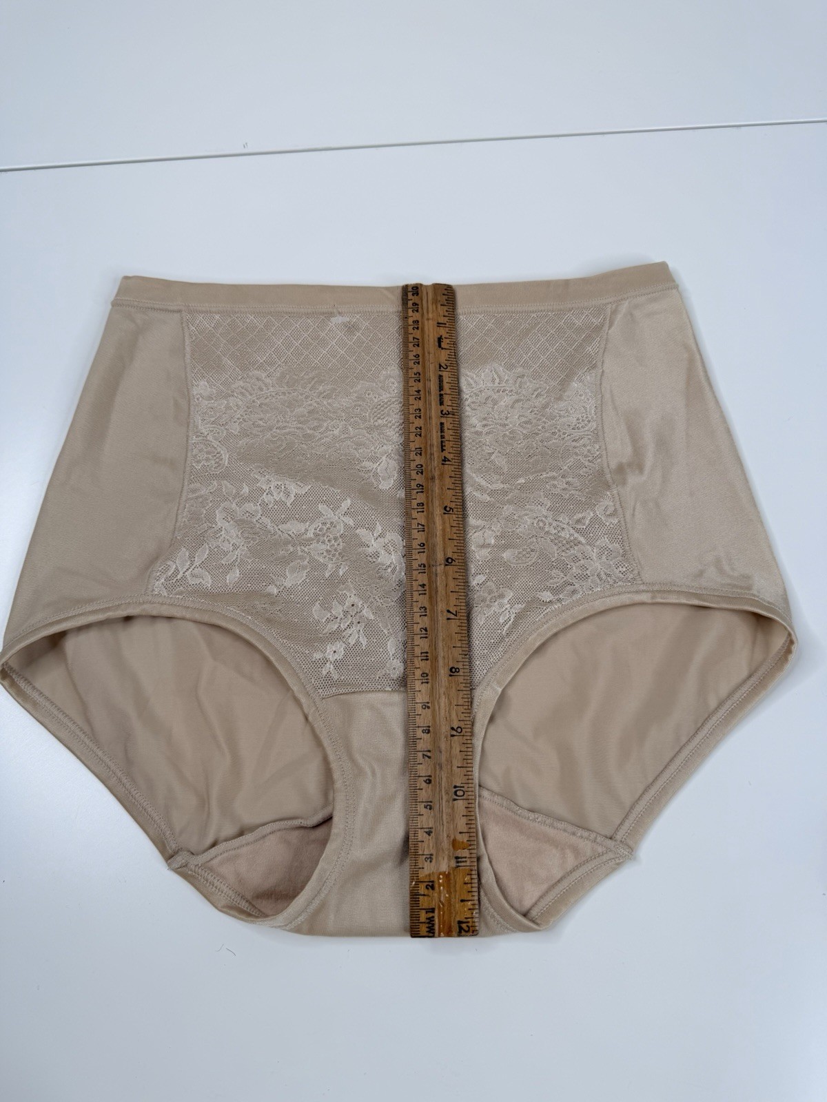 Vanity Fair 13262 Smoothing Comfort Lace Brief Panty tan 7 Size L