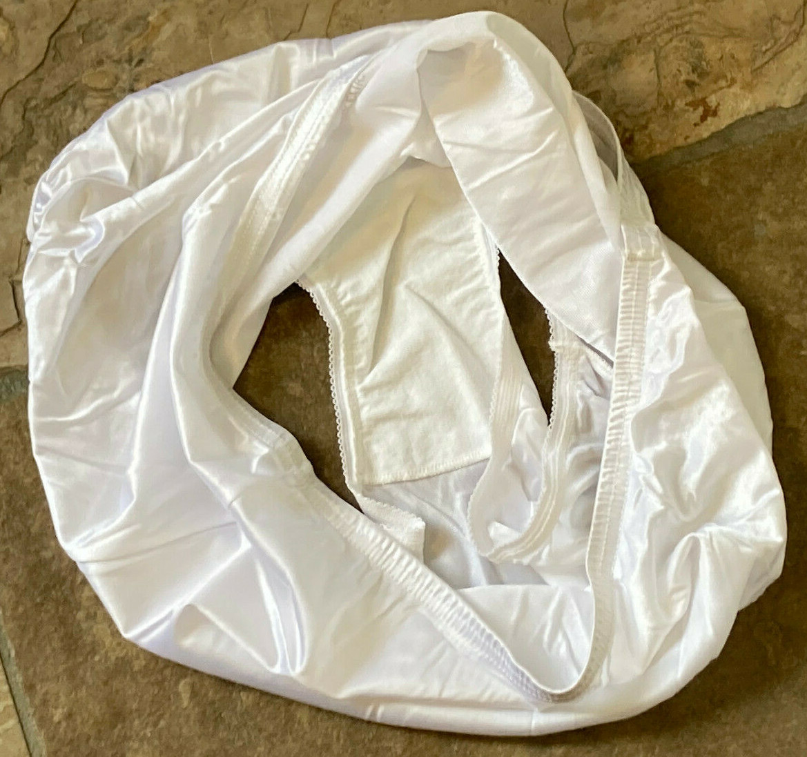 Vanity Fair 6/M Snow WHITE Silky Perfectly Yours Ravissant Nylon Brief #15712