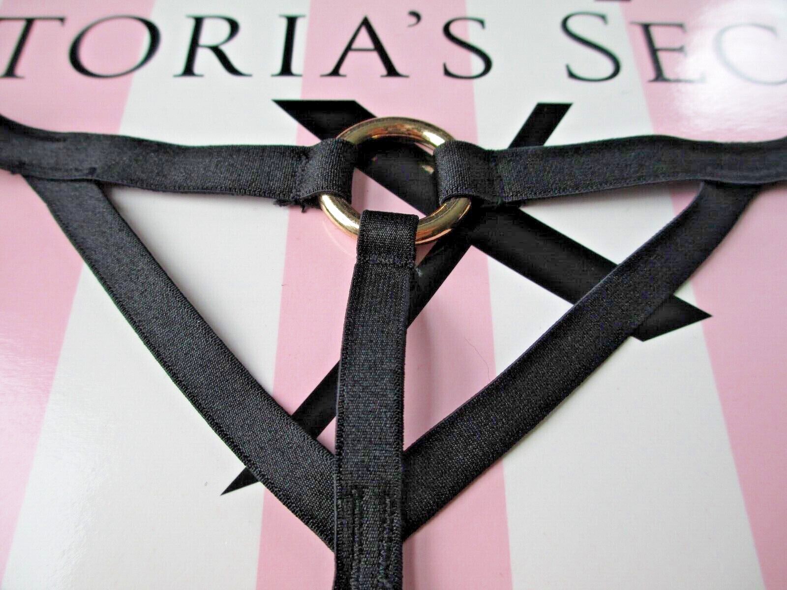 VICTORIA’S SECRET VERY SEXY String Cheeky Panty Black Velvet Open Back Hardware