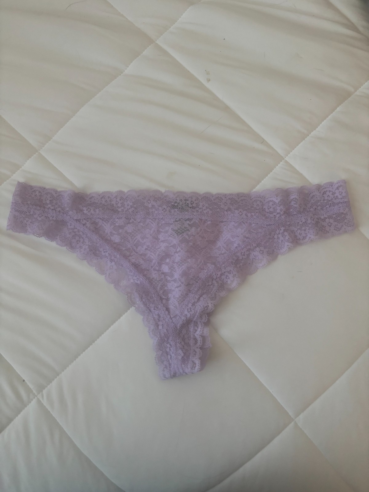 Aerie/ Thong Lace Panties / Light Purple With Floral Design/ Size L/ NWT