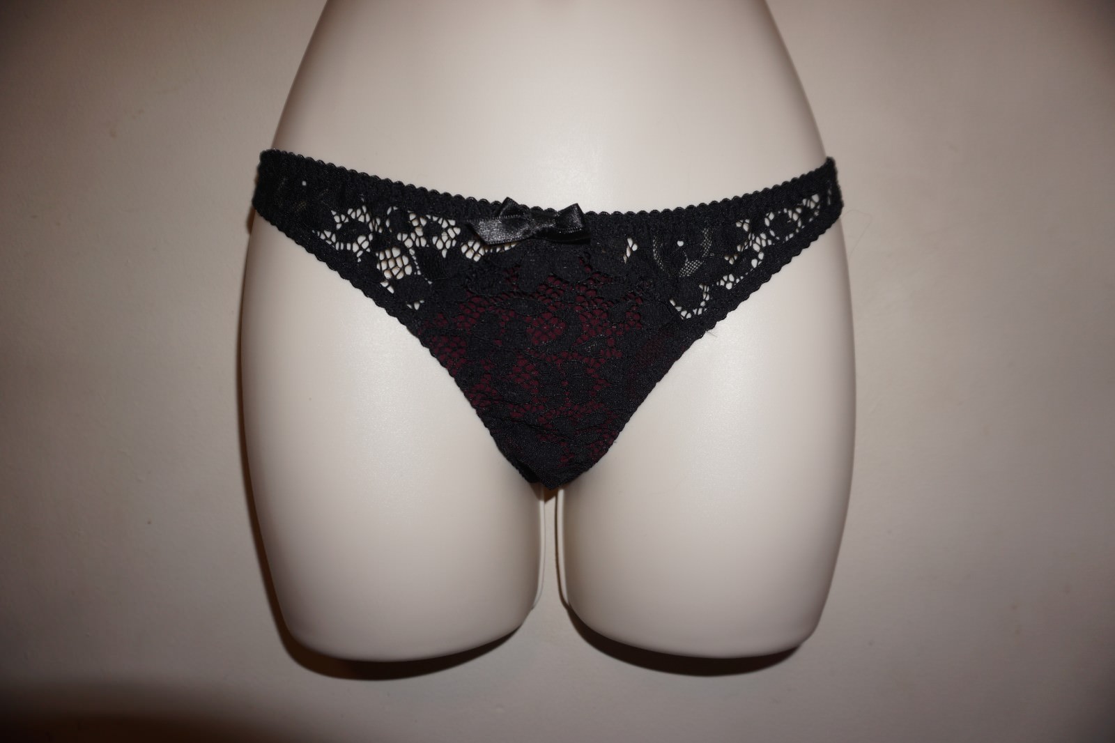 Agent Provocateur Nicolle Brief size AP 2 Small black lace with dark cherry NWT