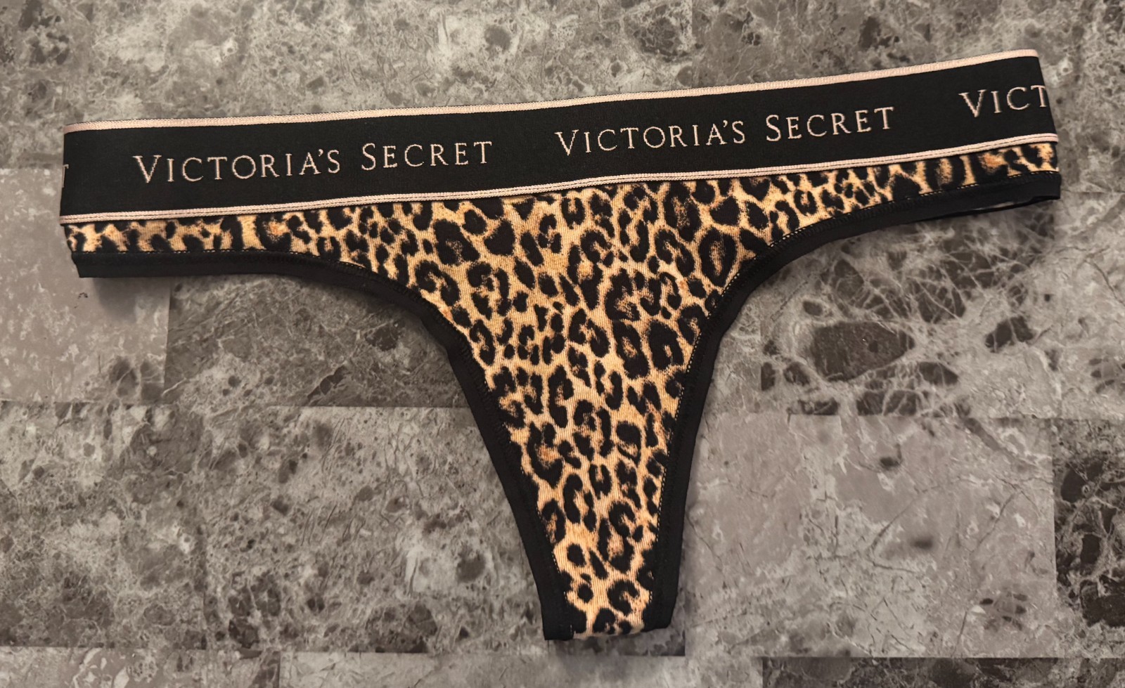 NWT VICTORIA’S SECRET BLACK LEOPARD CHEETAH THICK LOGO WAISTBAND THONG PANTIES