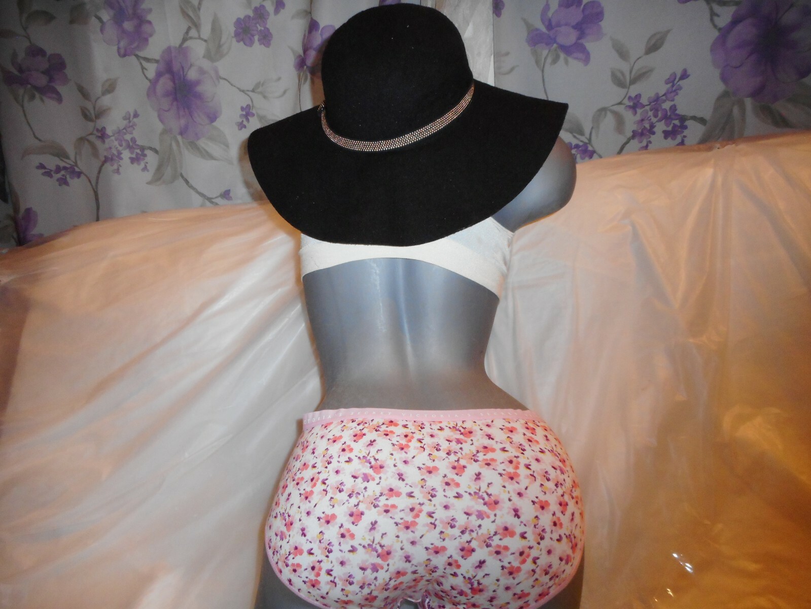 Victoria’s Secret Bikini & Hiphugger Hipster Floral Panty LARGE