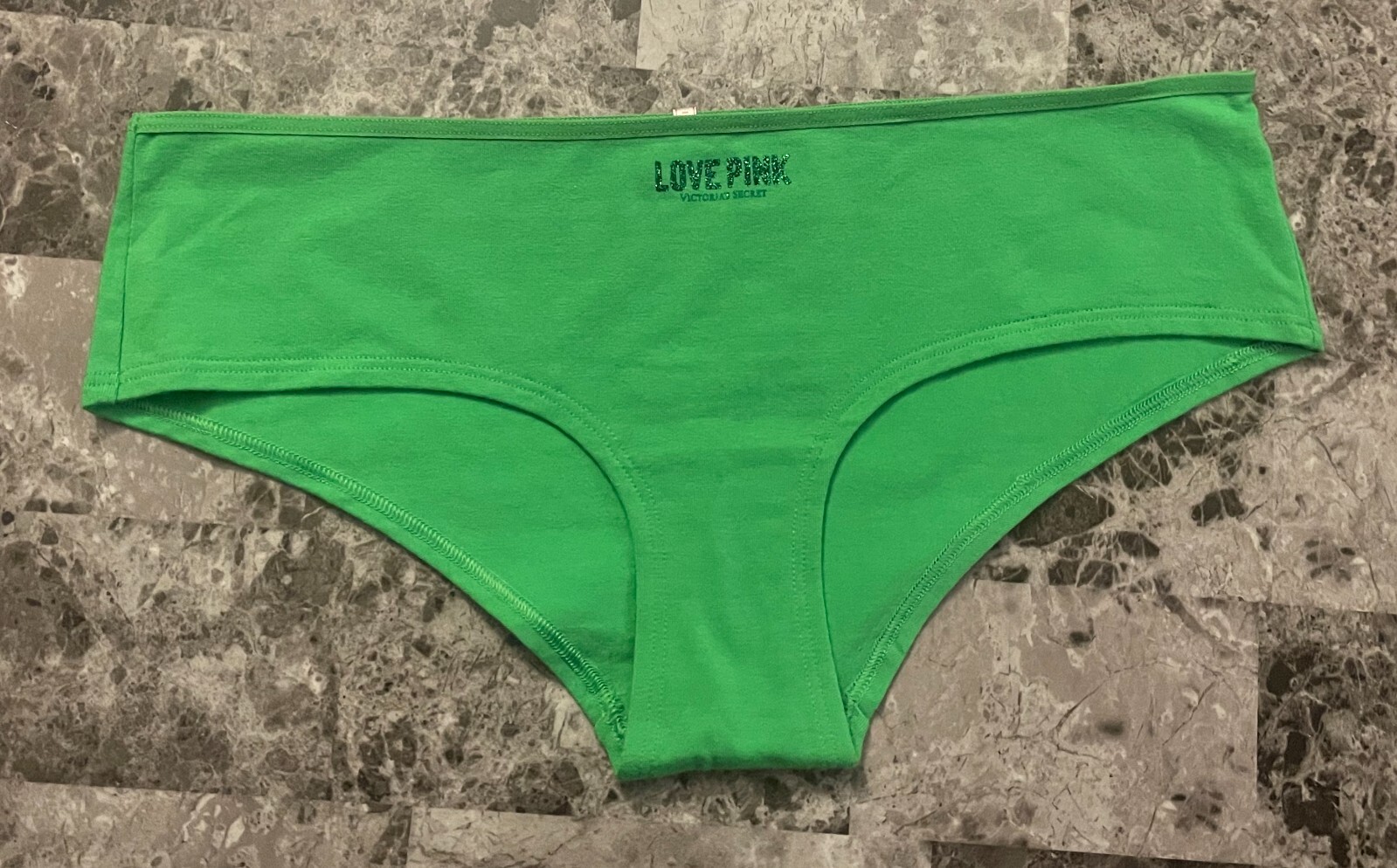 NWT VICTORIA’S SECRET PINK M GREEN GLITTER LOGO VINTAGE RARE HIPSTER PANTIES