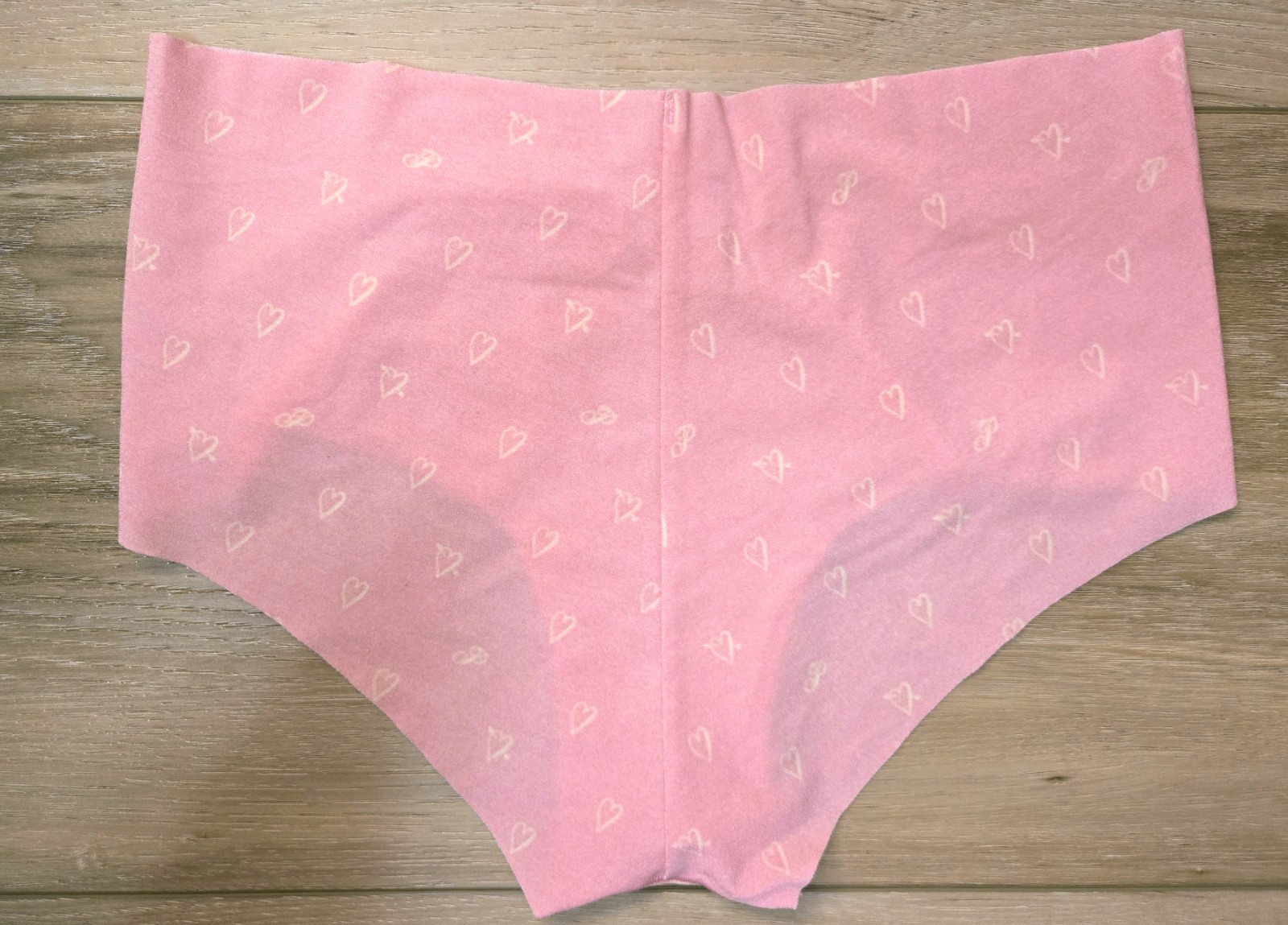 NWT Victoria’s Secret PINK Hearts Smooth No-Show Laser-Cut Cheeky Panties M