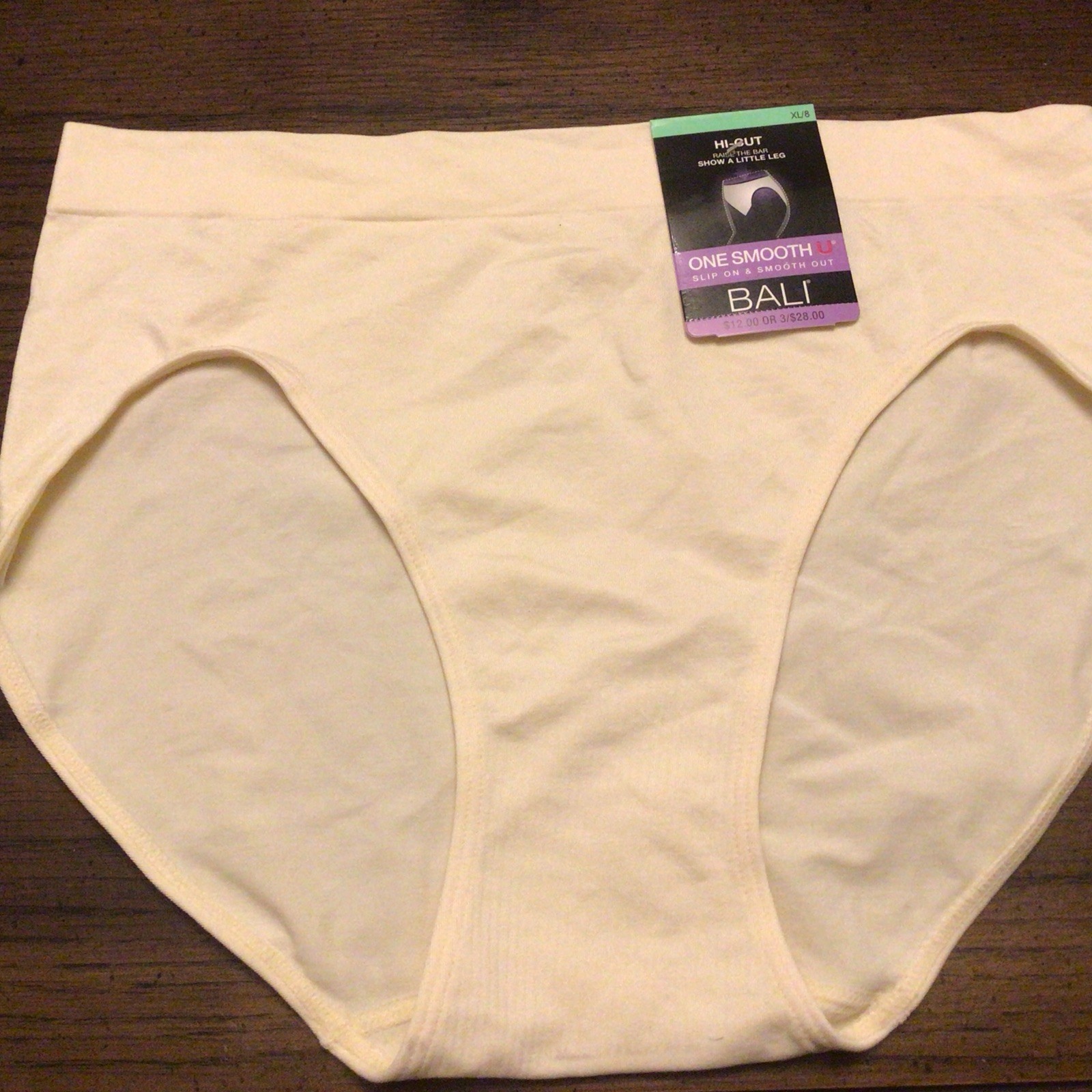Bali One Smooth Hi-Cut Panty. Size XL/8. Beige. NWT.