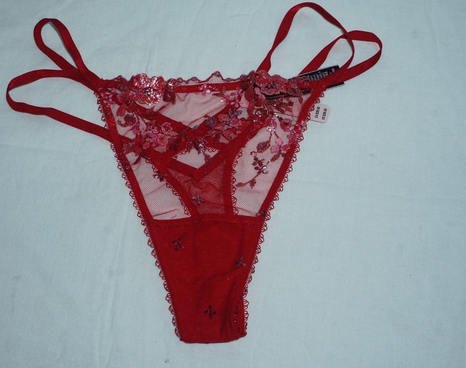 NEW VICTORIA’S SECRET VERY SEXY LIPSTICK RED FLORAL EMBROIDRY THONG PANTY SIZE M