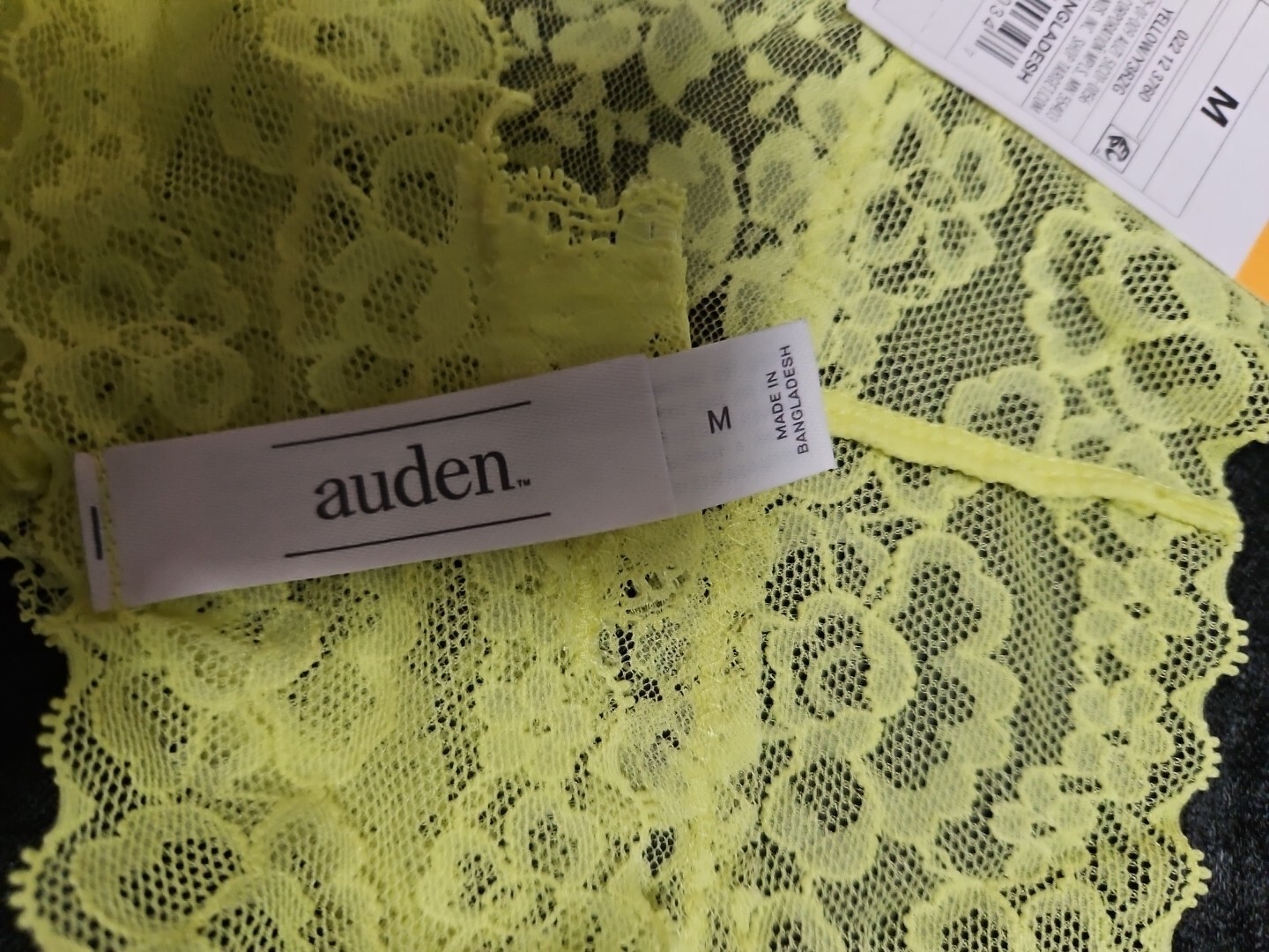 NEW WOMEN’S SIZE MEDIUM AUDEN THONG PANTY STRETCH LACE BLENDED FABRIC YELLOW