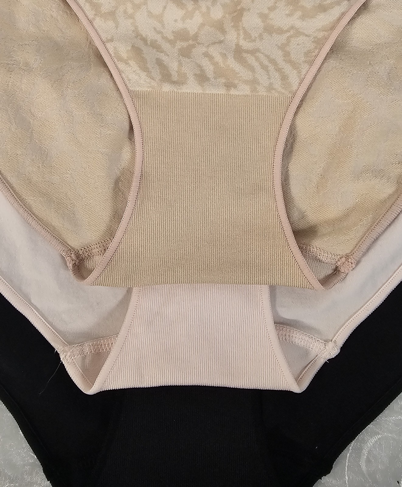 Calvin Klein 3 Bikinis S Seamless Microfiber Tan Pink Black SHIPS FREE