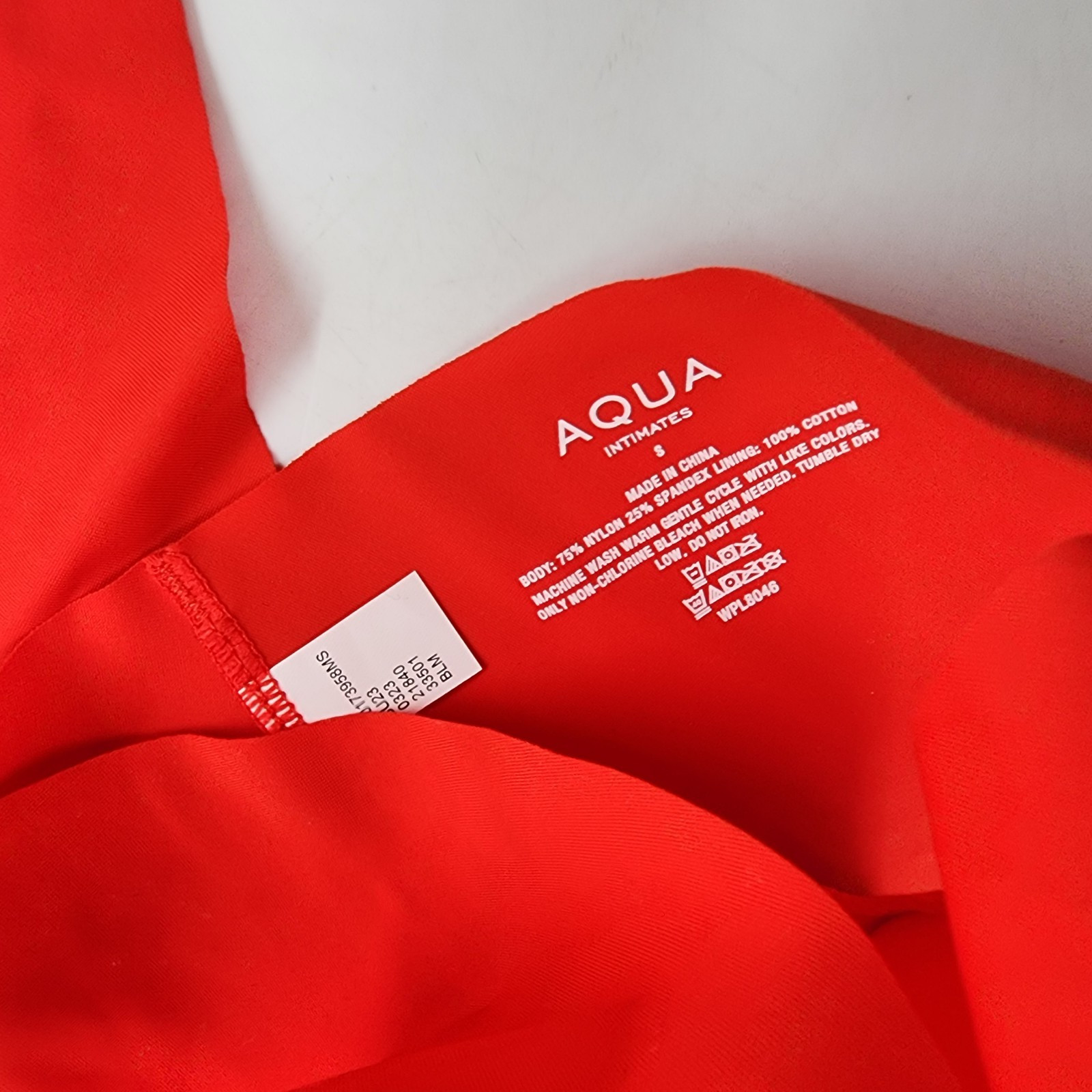 Aqua Intimates Seamless Stretch Laser-Cut Bikini Women’s Small Red Pull On 3 Pk