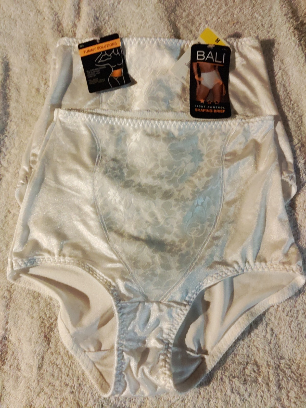 Bali Tummy Solutions 2 pack Women Underwear Shaping Brief Light Control Size 6