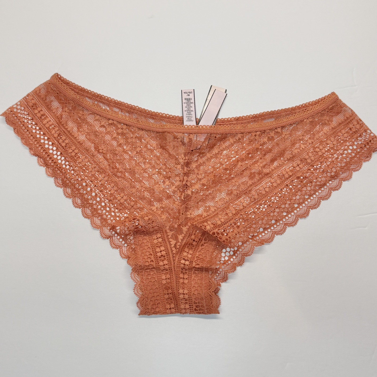 NWT 2016 Vintage Victoria’s Secret Pretty Lace Cheekini Panties Size Medium