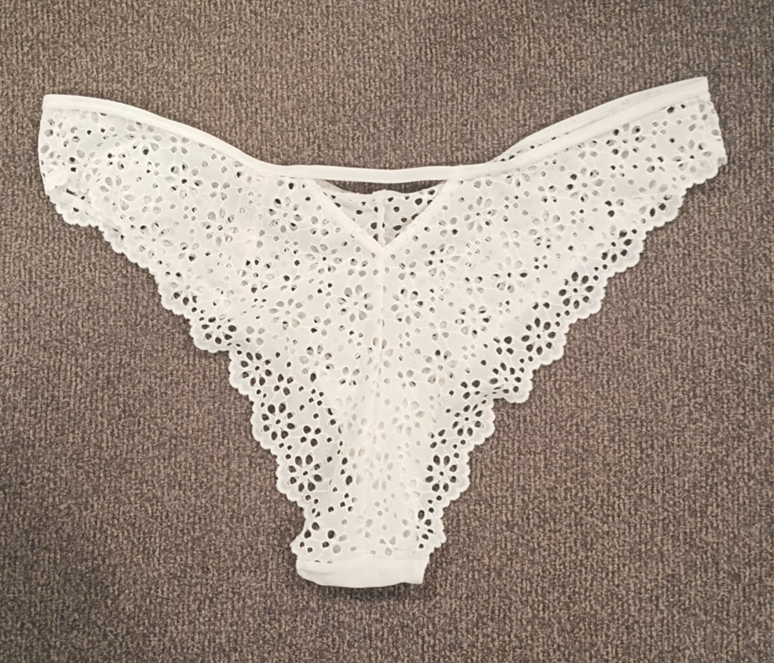 Auden Girly Femme White Lace Floral Eyelet Cheeky Panties Back Keyhole L Sexy