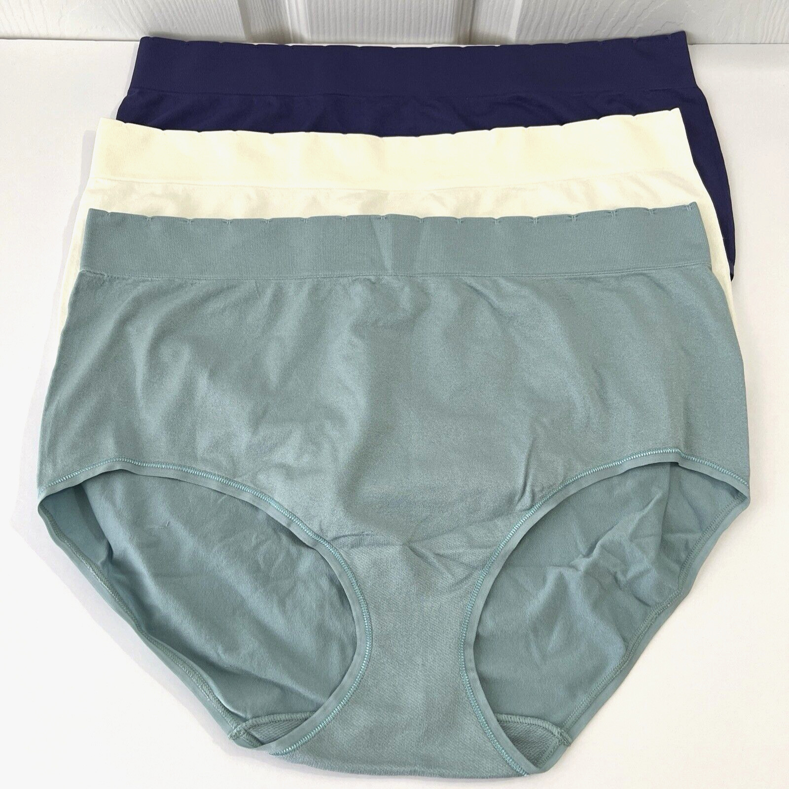 NEW Vanity Fair 3 Pack No Pinch No Show Seamless Briefs 7/L Multi-Color 13418