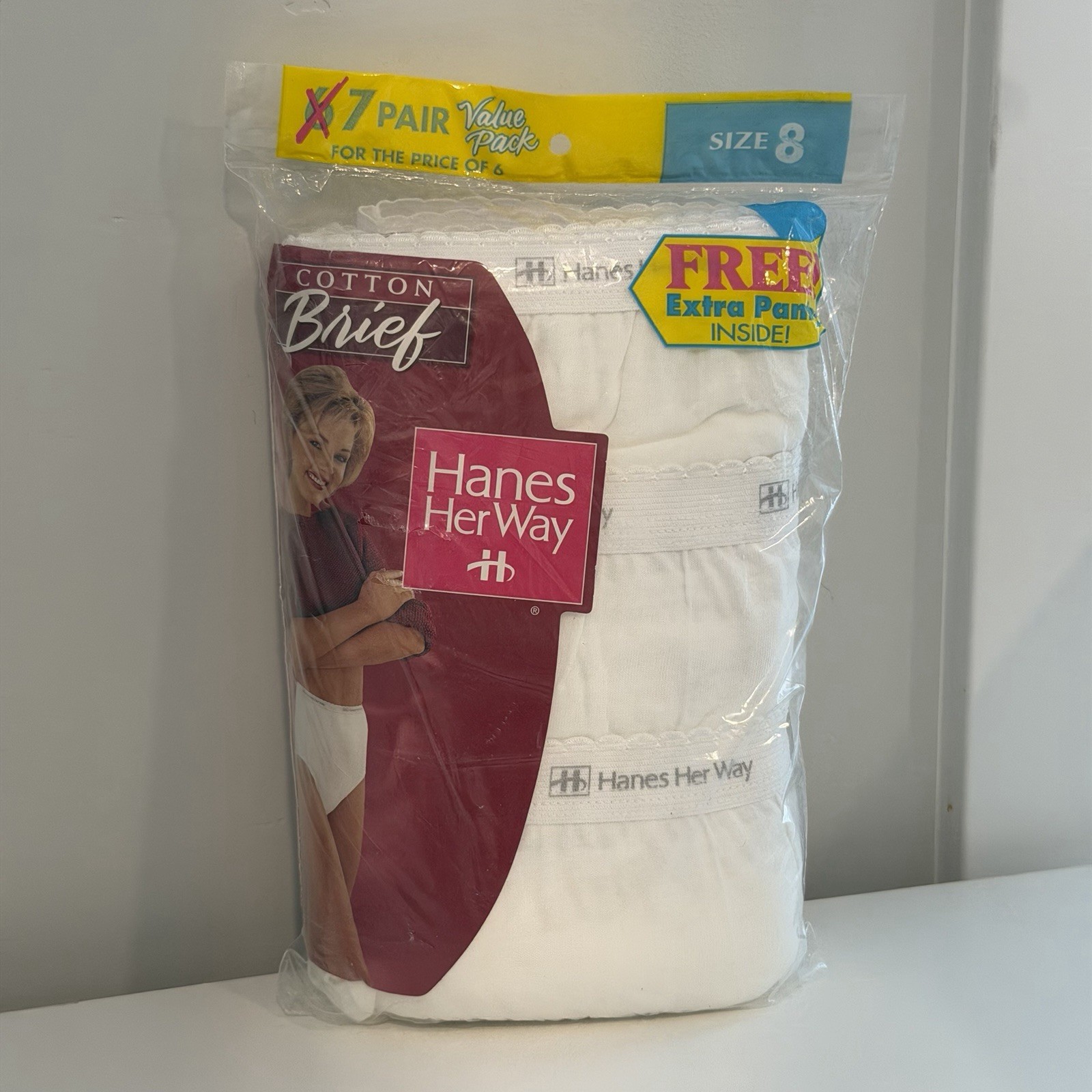 New Sealed NOS Hanes 7 Pairs Women’s Tagless Brief Size 8 White 1997