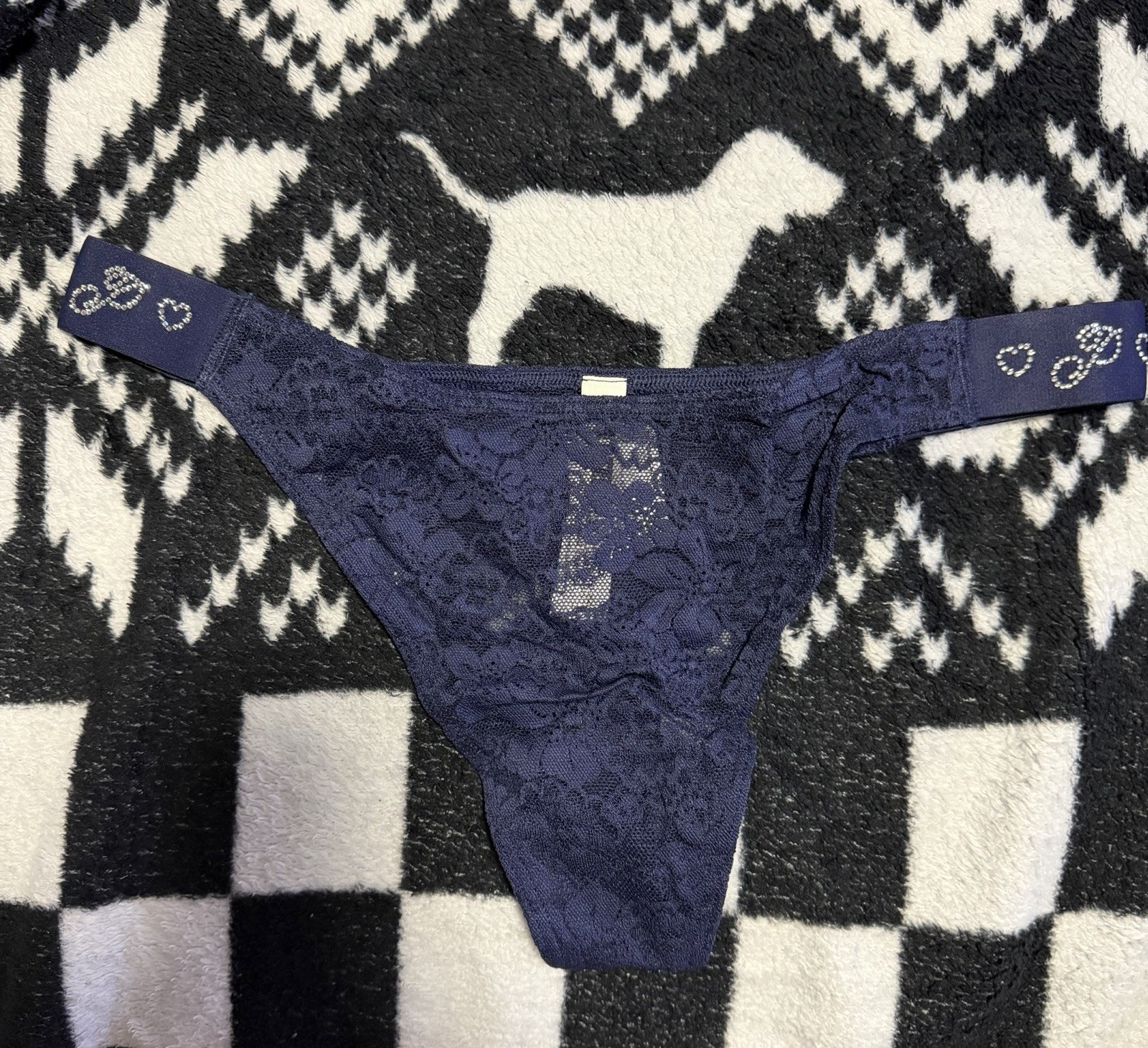 VICTORIA’S SECRET PINK WINK THONG BLING HEART LIMTED EDITION NAVY SIZE M