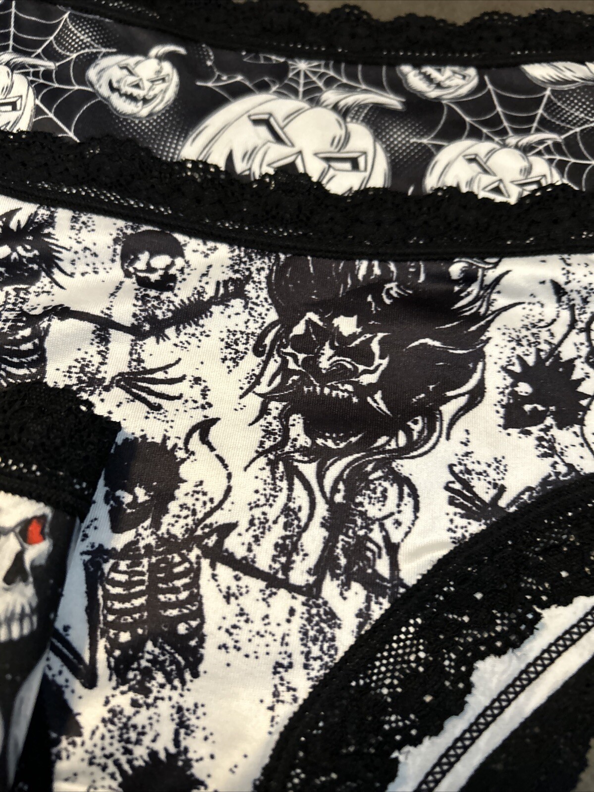 Morvia 3pk lace trim goth Skater Emo panties Emo Goth Santa Hat, Skull & Hallowe