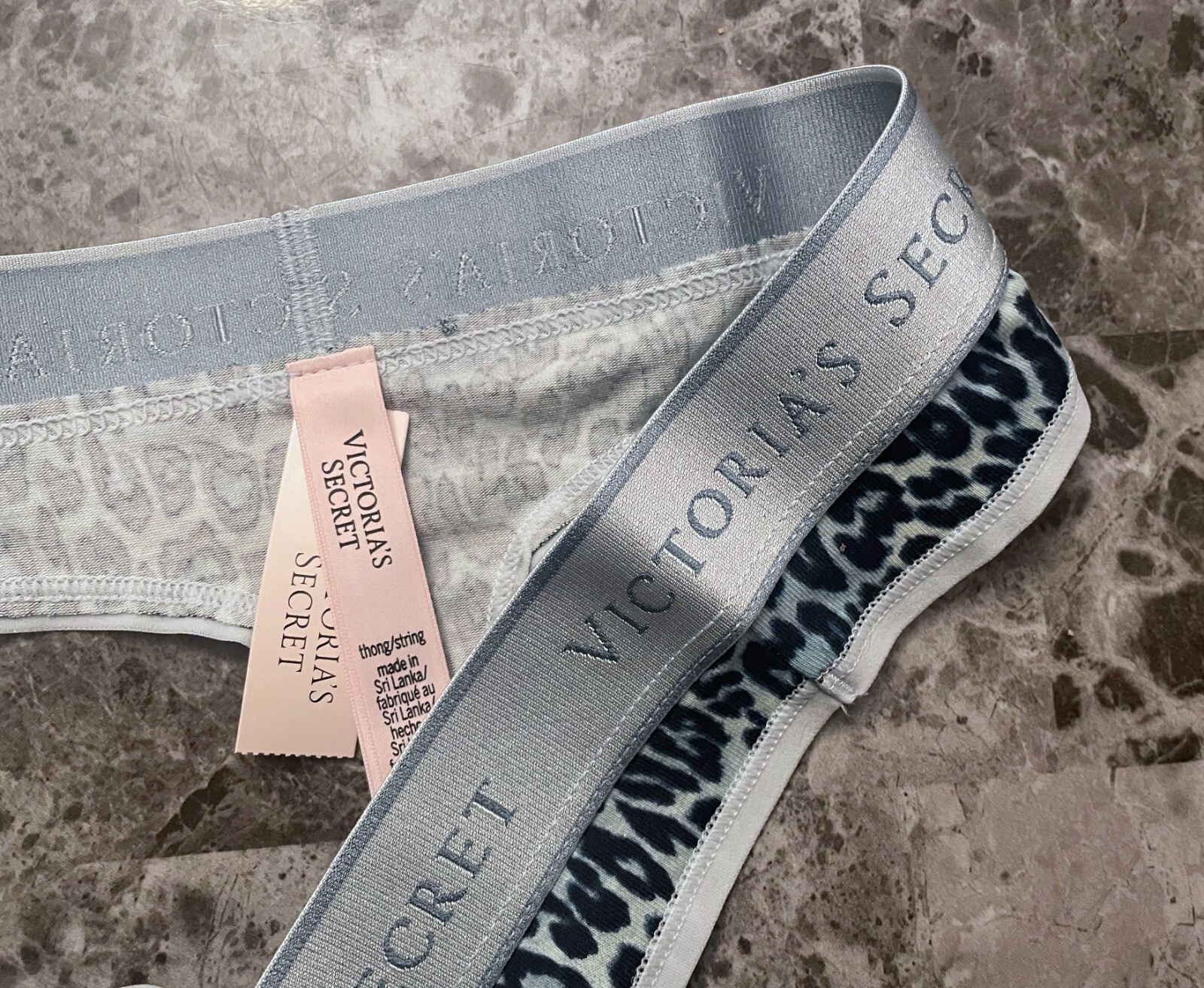 NWT VICTORIA’S SECRET BLUE LEOPARD CHEETAH THICK LOGO WAISTBAND THONG PANTIES