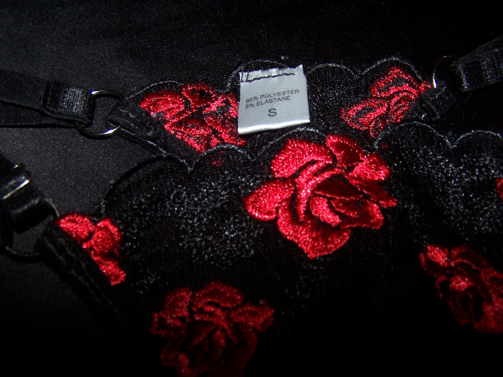 Black & Red Rose Lace Sexy Strappy Thong Panties – Size S