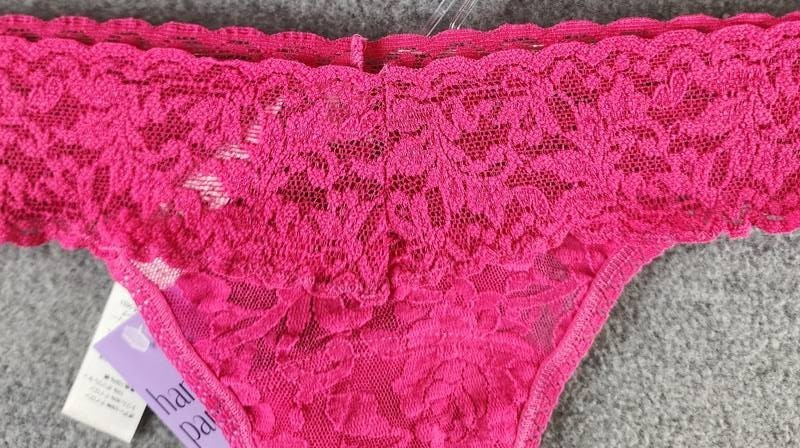 Hanky Panky Signature Lace Low Rise Thong Women’s OS Pink Elastic Waist Pull On