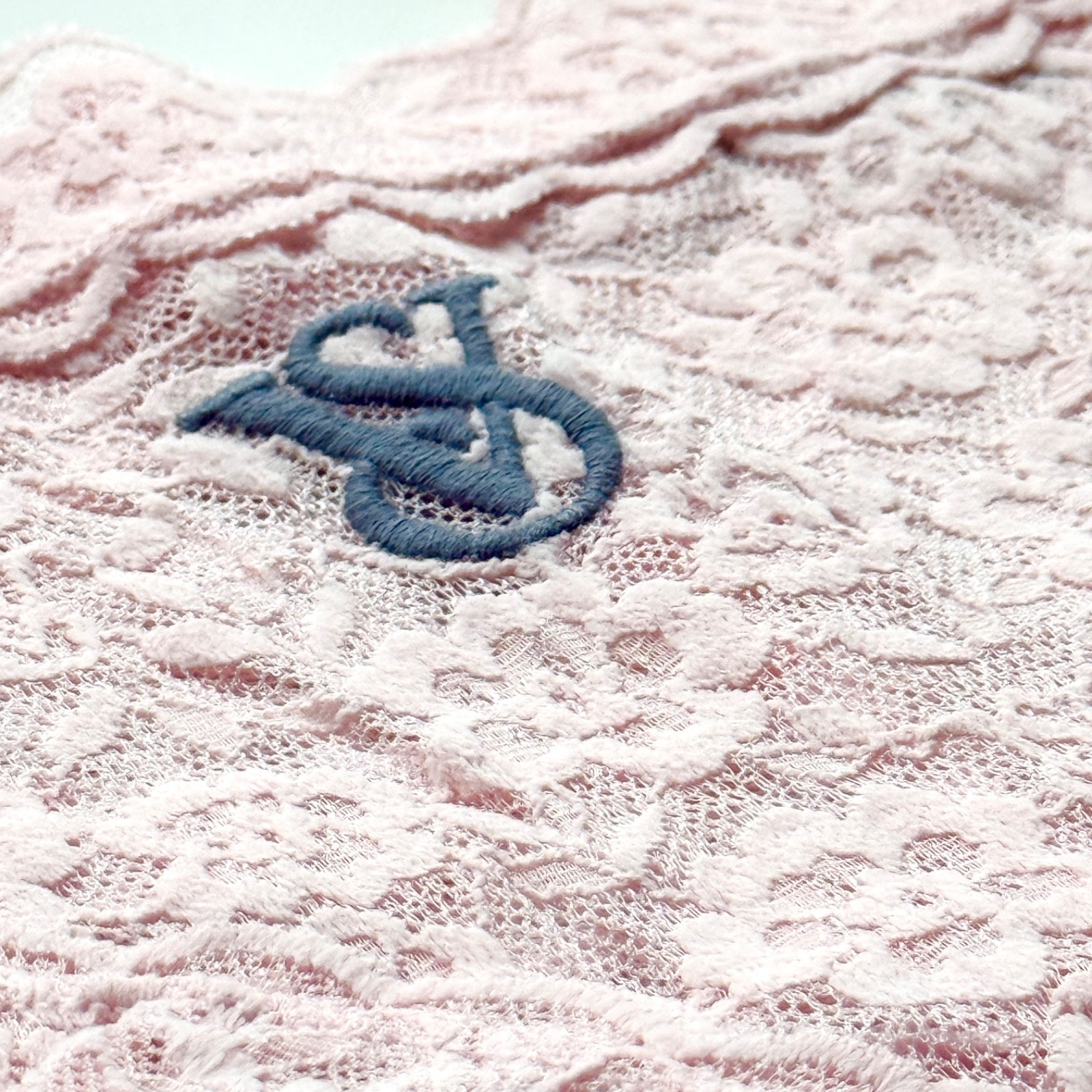 Victoria’s Secret The Lacie Lace Cheeky Panty Pink Logo Embroidery Size XL