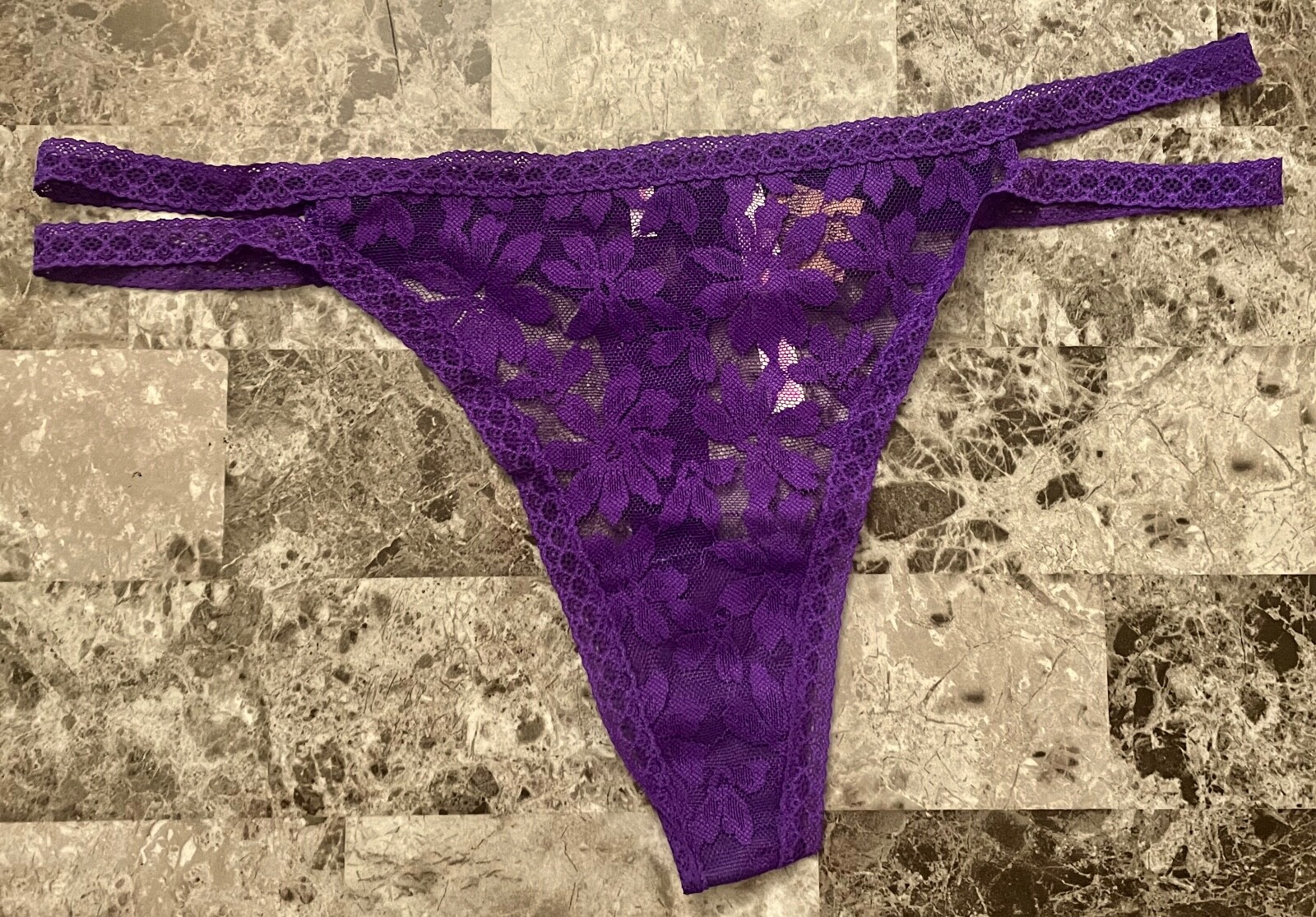 NWT VICTORIA’S SECRET PINK PURPLE FLORAL LACE DOUBLE STRAPPY SIDE THONG PANTIES