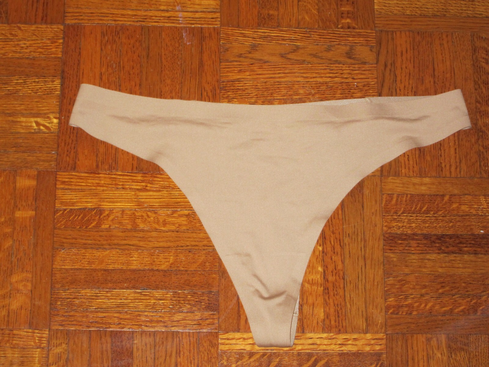 Maidenform Women’s Smooth Thong #40353 Cotton Lined Gusset sz 8 xl/eg