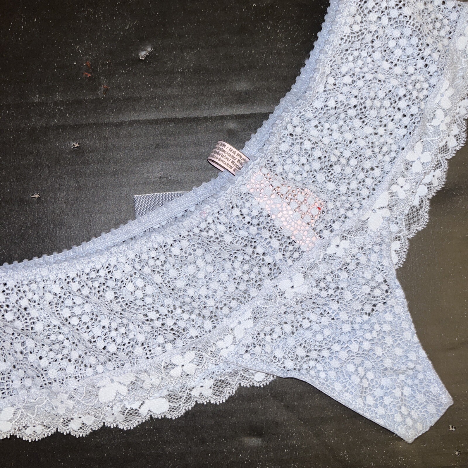 NWT Victoria’s Secret M THONG Back Bow Lace DREAM ANGELS