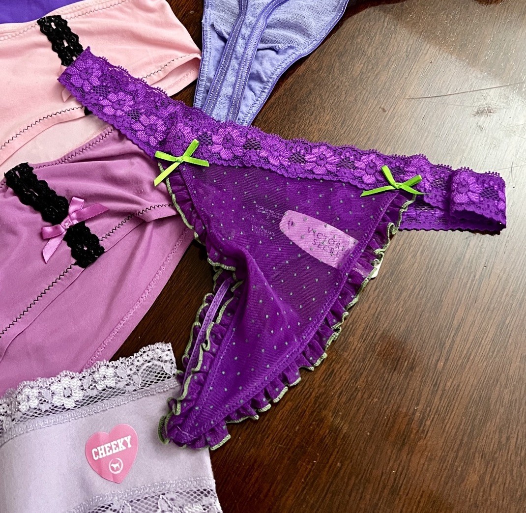 NWT Y2K Victoria’s Secret Purple Lace Ruffle Thong Sexy Little Thing Panty S