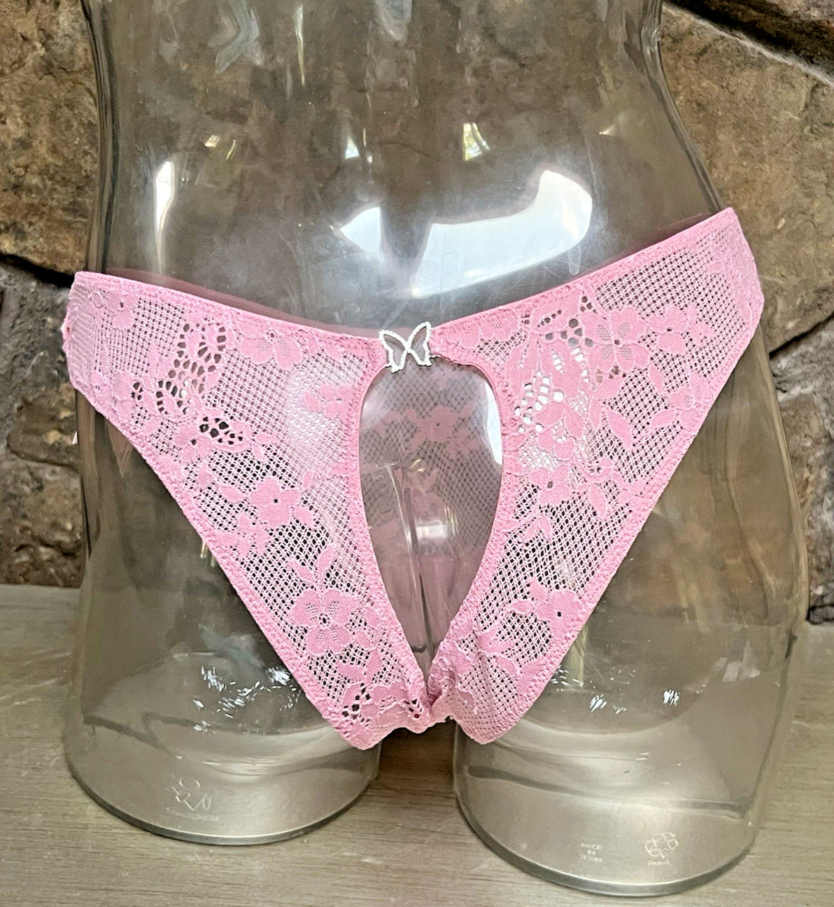 Victoria’s Secret Lace DREAM ANGELS BRAZILIAN OPEN BACK Sz M PALE PINK NWT$18.95