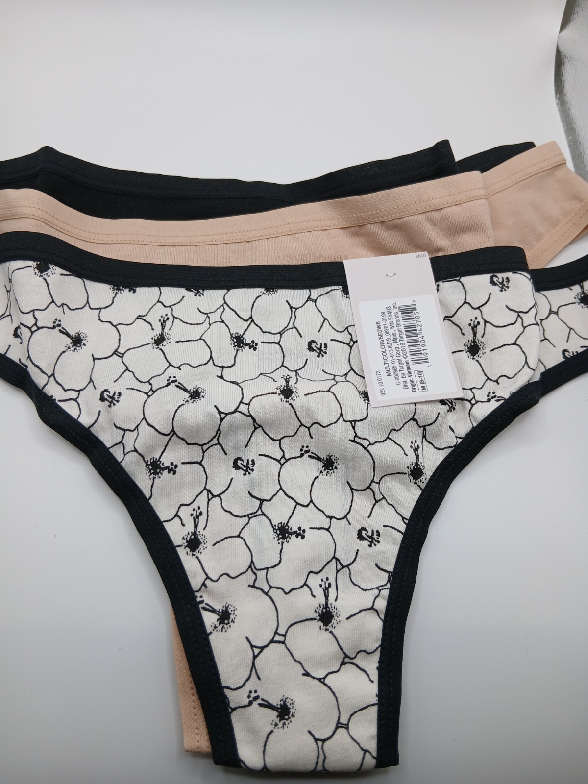 Auden Women’s 3-pack cotton floral thong, in size medium