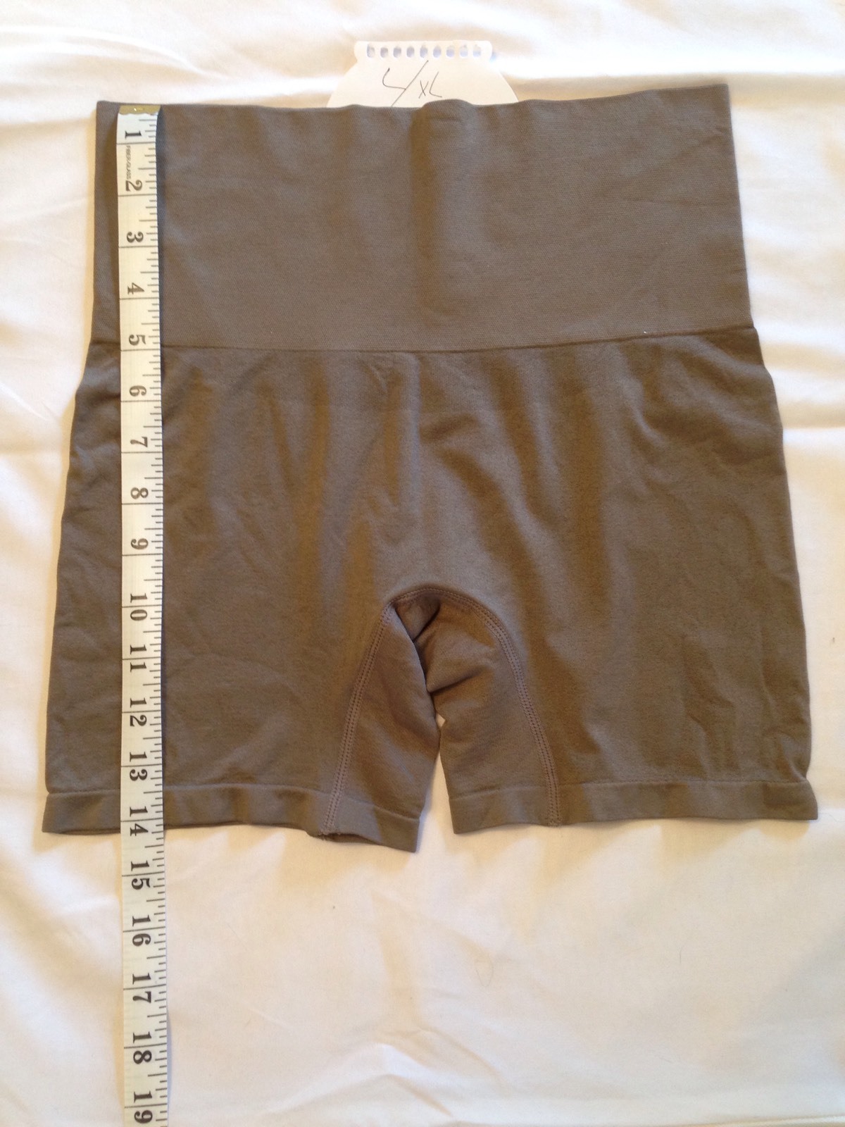 NWOT HSN Yummie Seamless H. Thomson Brief Boy Shorts – Mink – Size L/XL