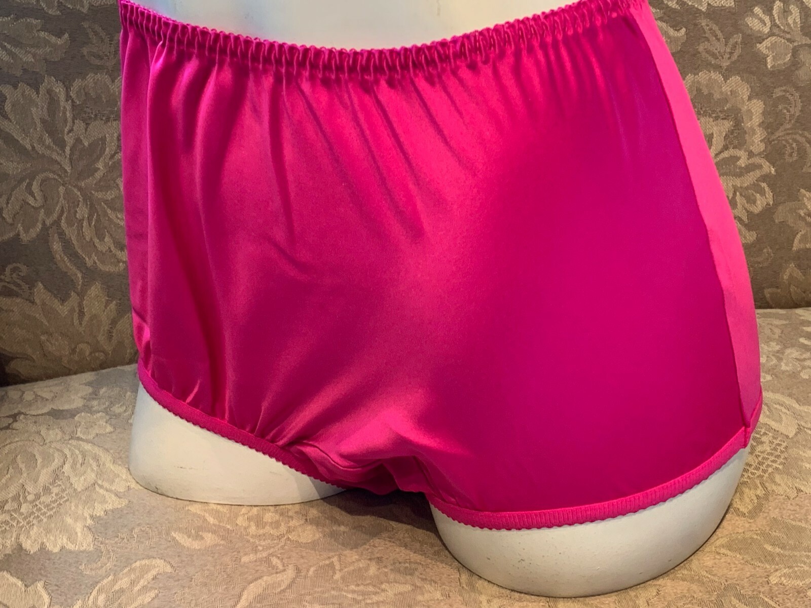 SECRETS IN LACE ~ FUCHSIA PINK ~ SATIN PIN-UP FULL BRIEF PANTIES ~ SIZE SMALL