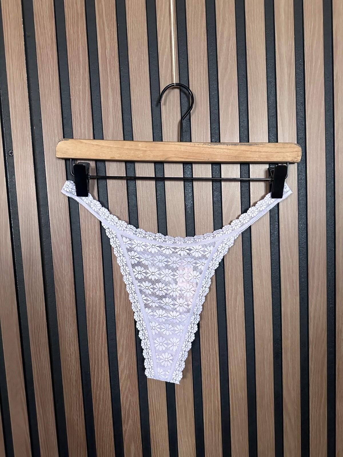 New Victorias Secret String Thong Large Purple Lace Flower Panties Tanga