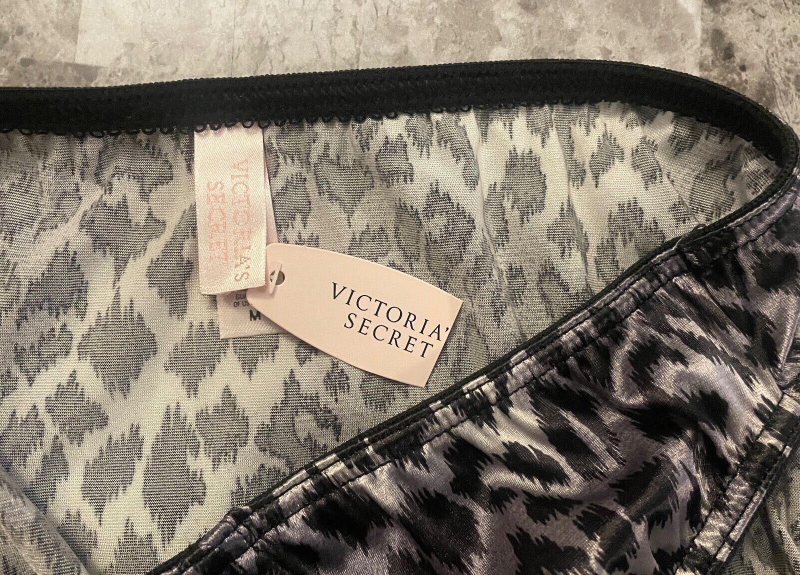 NWT VICTORIA’S SECRET M LEOPARD CHEETAH SECOND SKIN SATIN VINTAGE RARE PANTIES