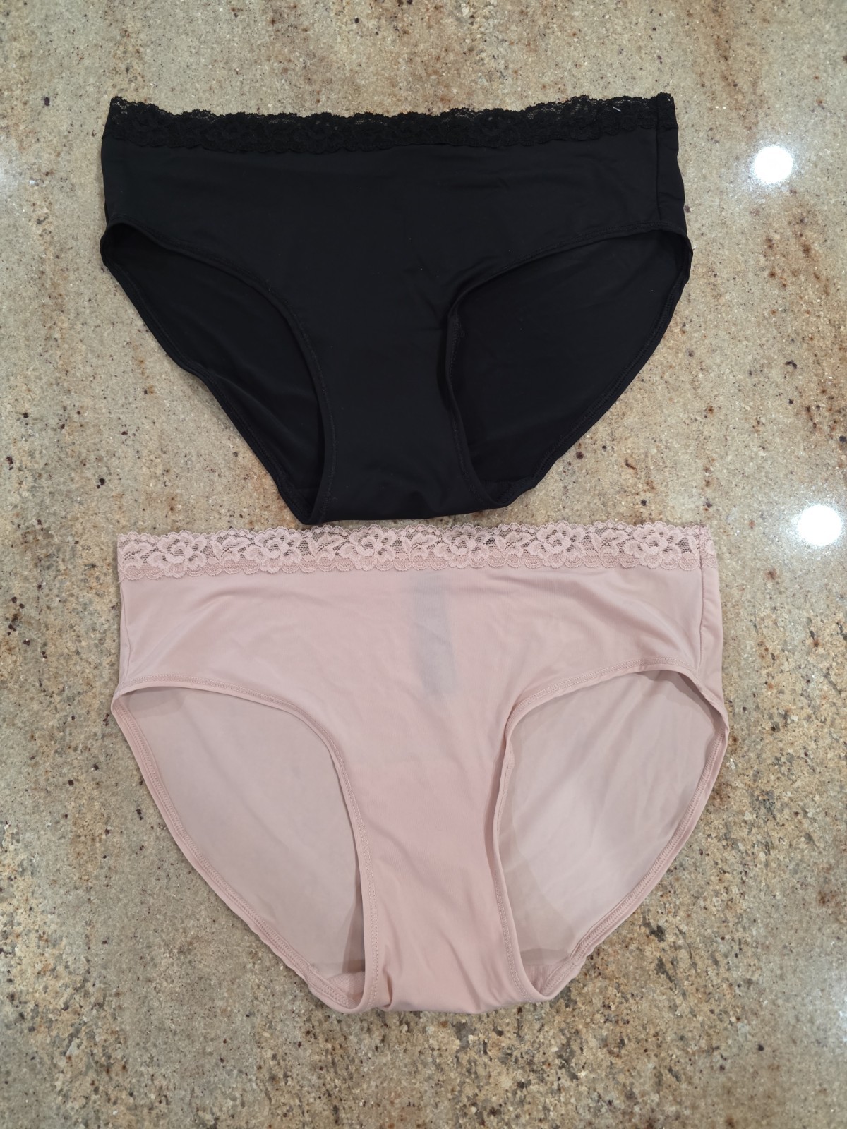 New Women’s NATORI 7743365 Set Of 2 Finishing Touch Lace Brief Panty Size S
