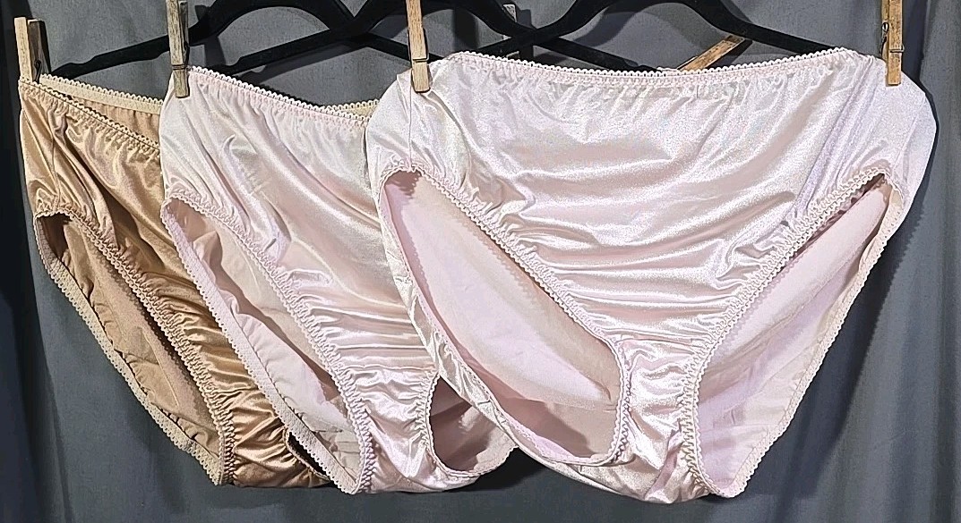 Vanity Fair Radiant Collection Light Control Undershapers 3 Pack Hi-Cut 5XL