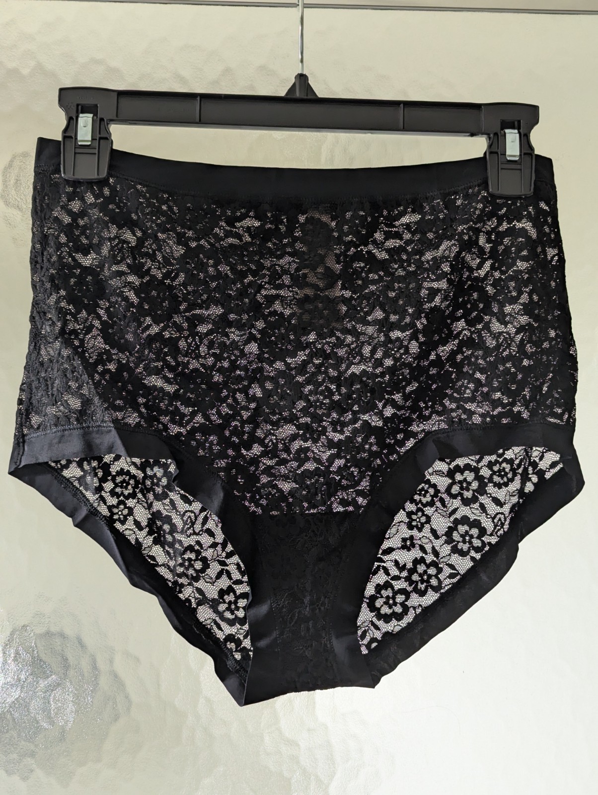 VICTORIA’S SECRET NO SHOW LACIE MODERN BRIEF PANTY SIZE XL 16-18 / BLACK