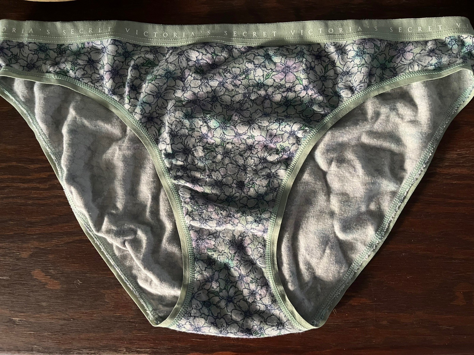 Victoria’s Secret bikini size large