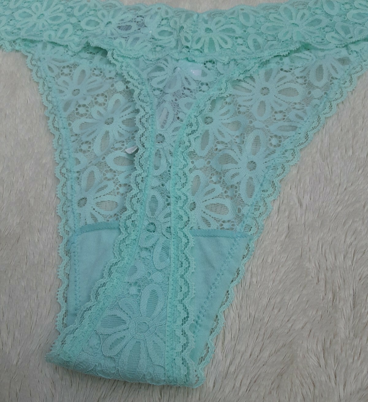 • NWT Jenni Womens Lace Thong Underwear Panty One Size Plus, Fits 1X 2X 3X Green