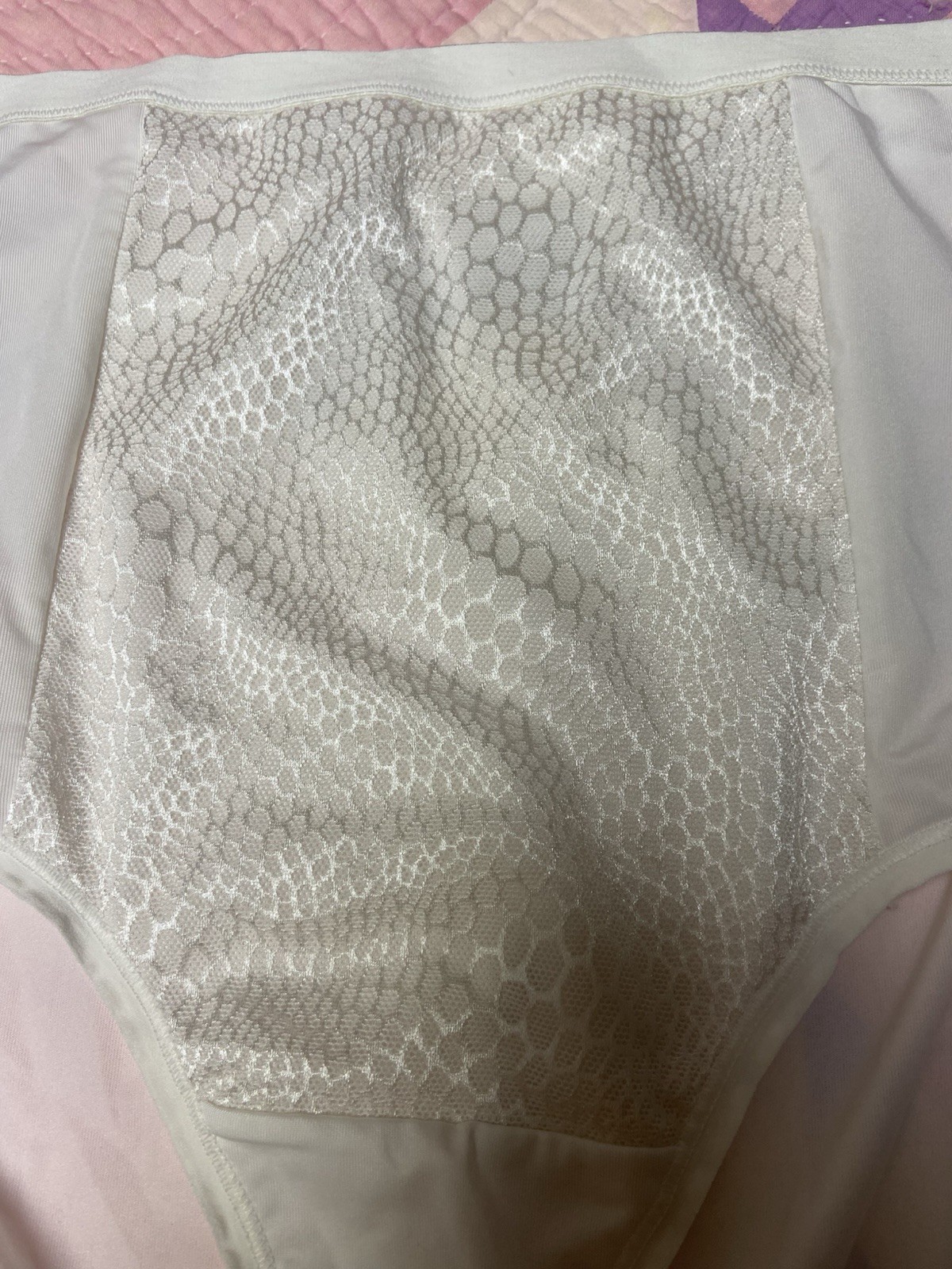 Warners 2XL White “All You Need” Panties Shiny Panel Polyester Blend